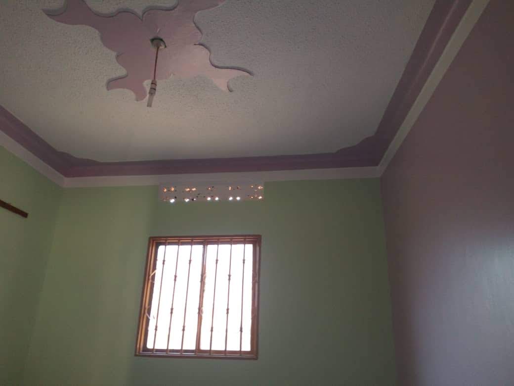 Two bedroom and one bedroom self contained houses for rent