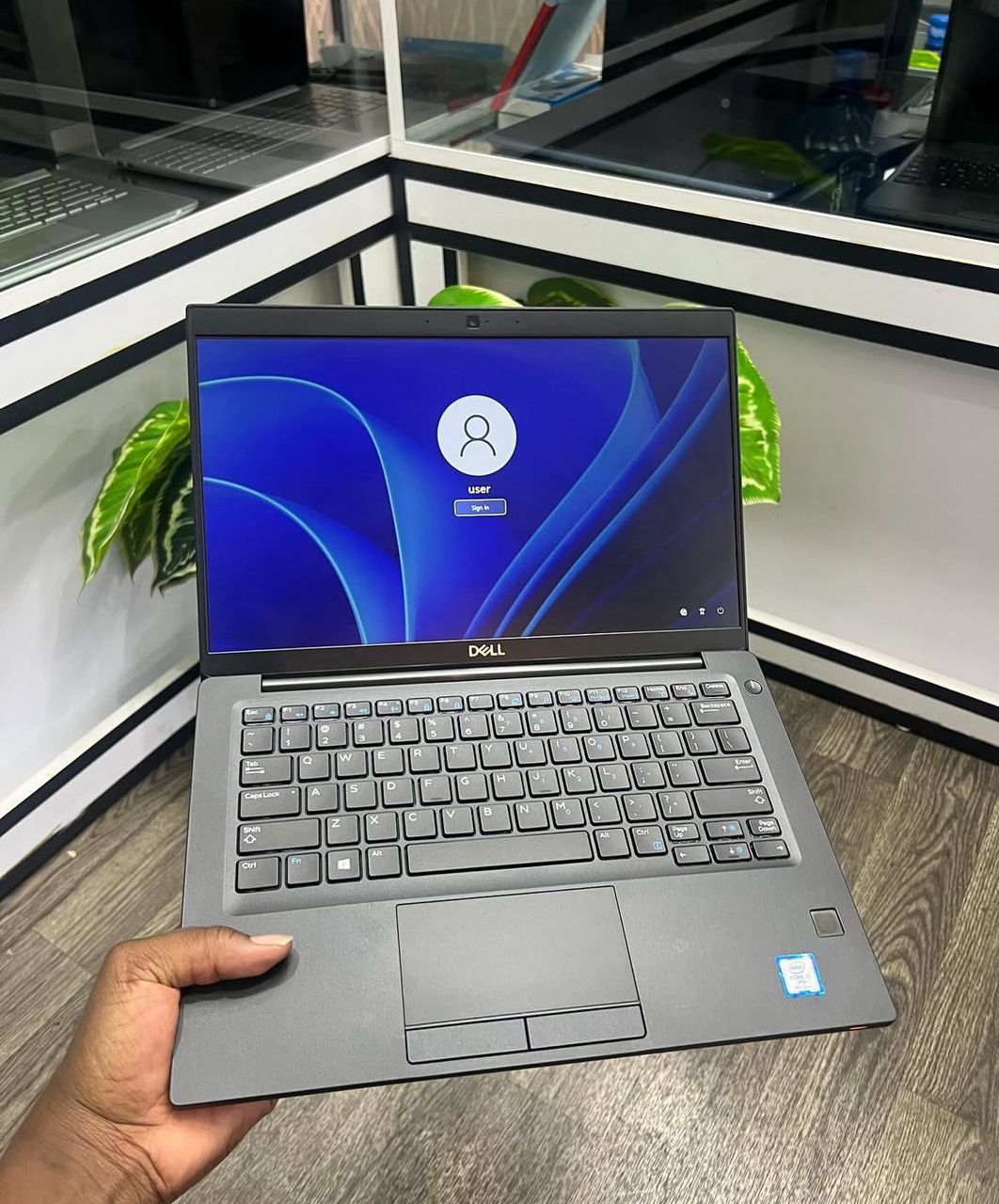 Slim Dell Latitude 7390
