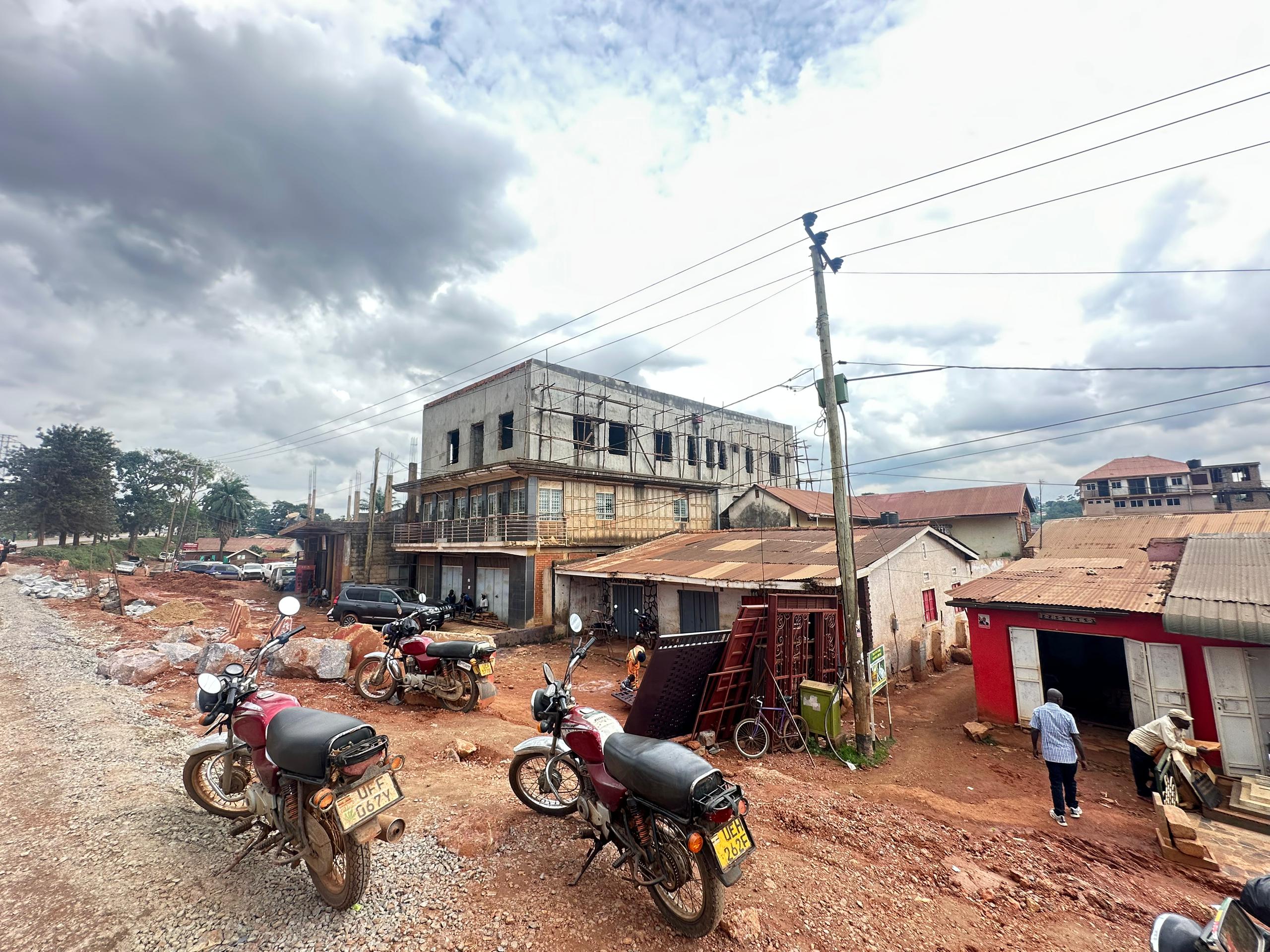 Prime commercial plot on sale in Katwe