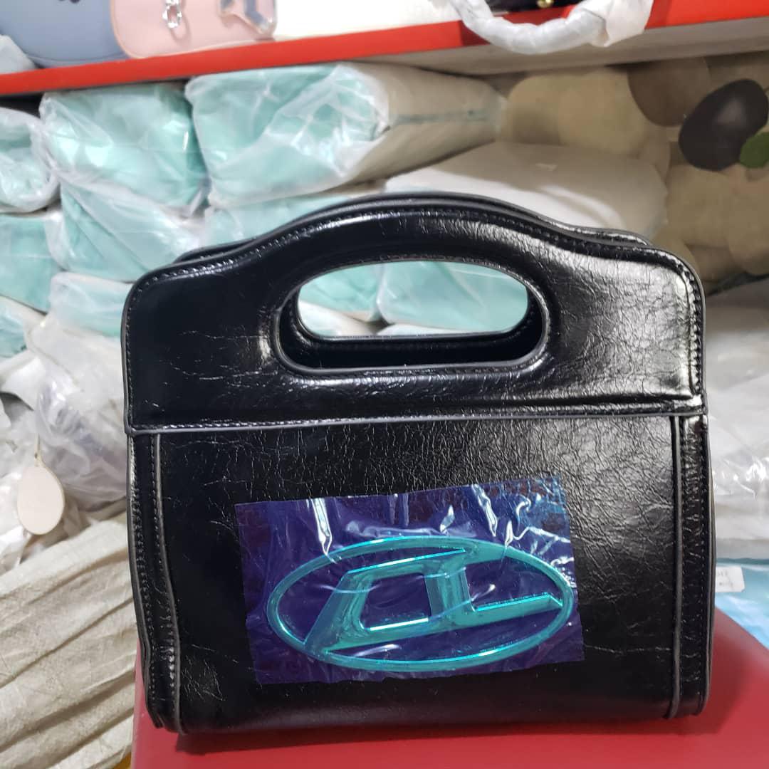 Ladies Handbags 👜