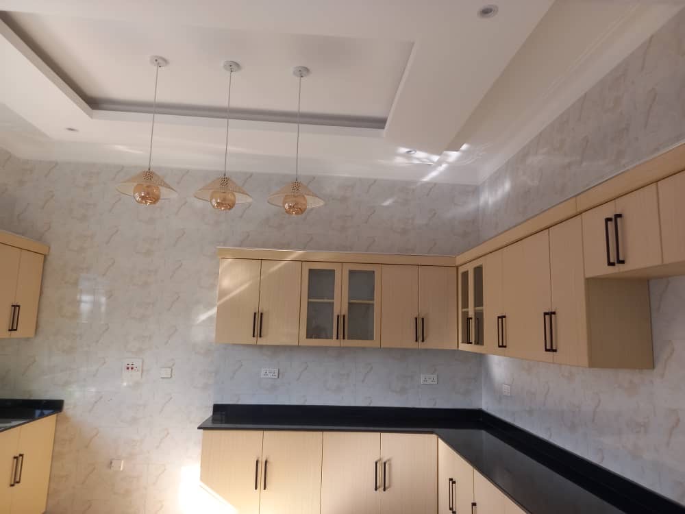 4-Bedrooms House For Sale Akright Bwebajja