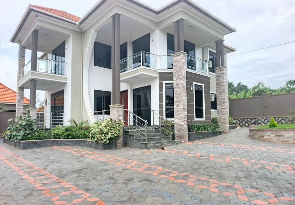 Luxury Flat House For Sale In Wakiso Town