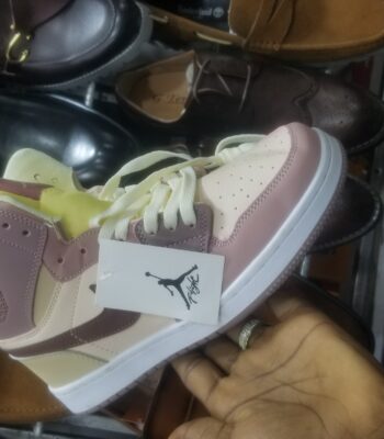 We sale shoes