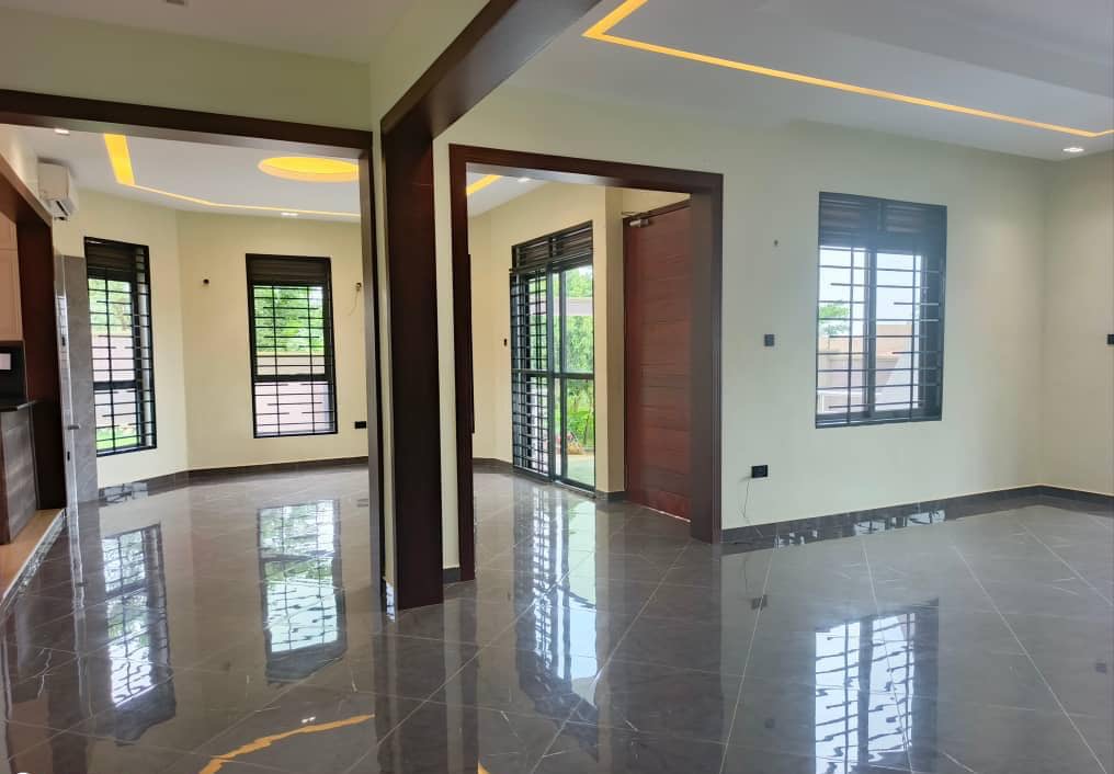 Luxury Flat House For Sale In Wakiso Town