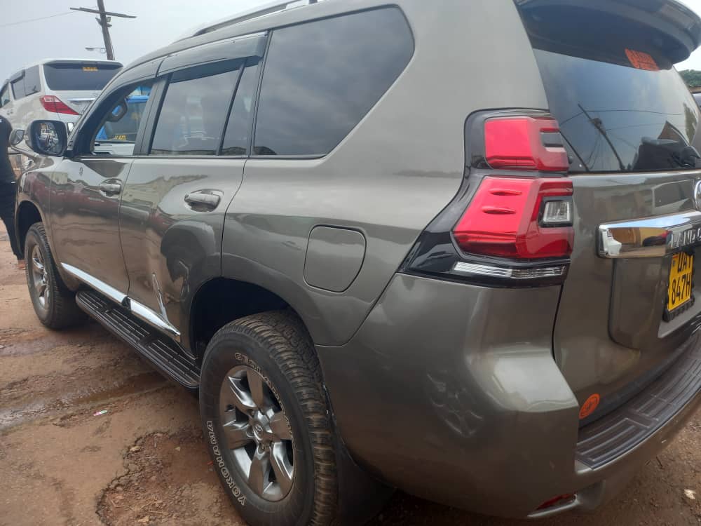Land Cruiser Prado Tx Uay Kaweesi