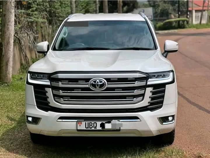 Land Cruiser Prado V8