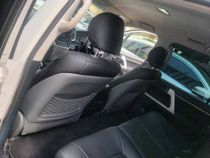 Land Cruiser Prado V8