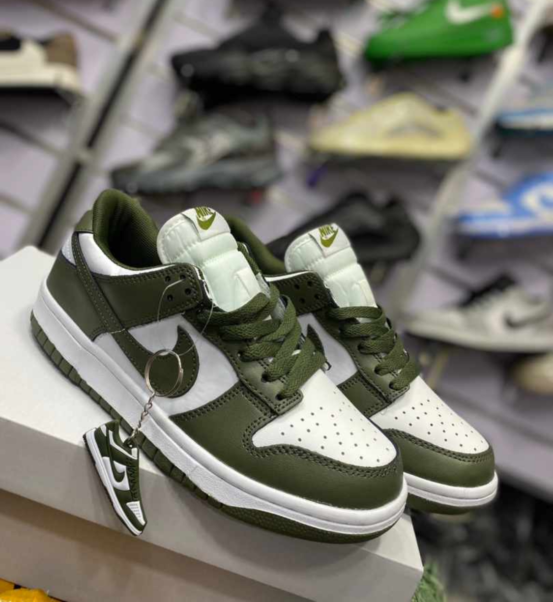 Nike SB Dunk Low Pro Sneakers