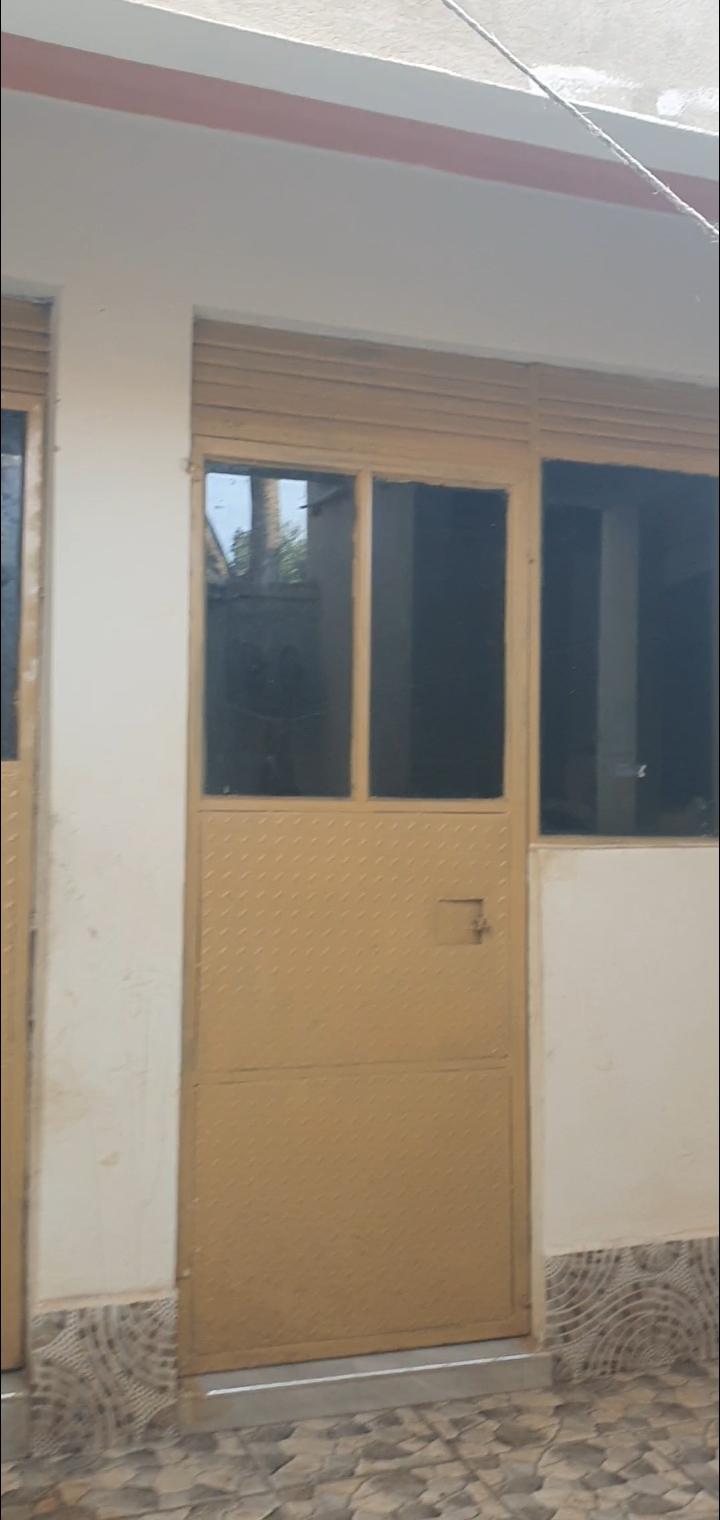 Busubuuzi!!!!! Rentals on quick sale at 50M (slightly negotiable) generating shs700,000 per month