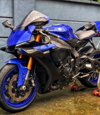 New 2025 Yamaha YZF-R7 Sportbike whatsap +255752328877