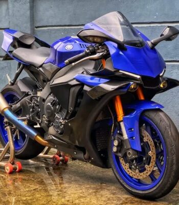 New 2025 Yamaha YZF-R7 Sportbike whatsap +255752328877
