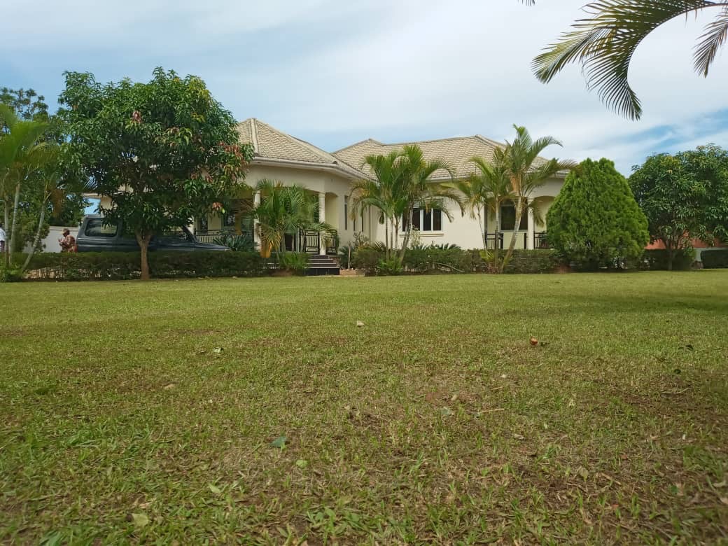 Rural Estate For Sale; Kakiri-Kamuli, Hoima Road