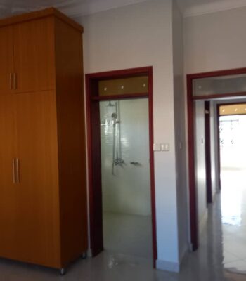 4-Bedrooms House For Sale Akright Bwebajja