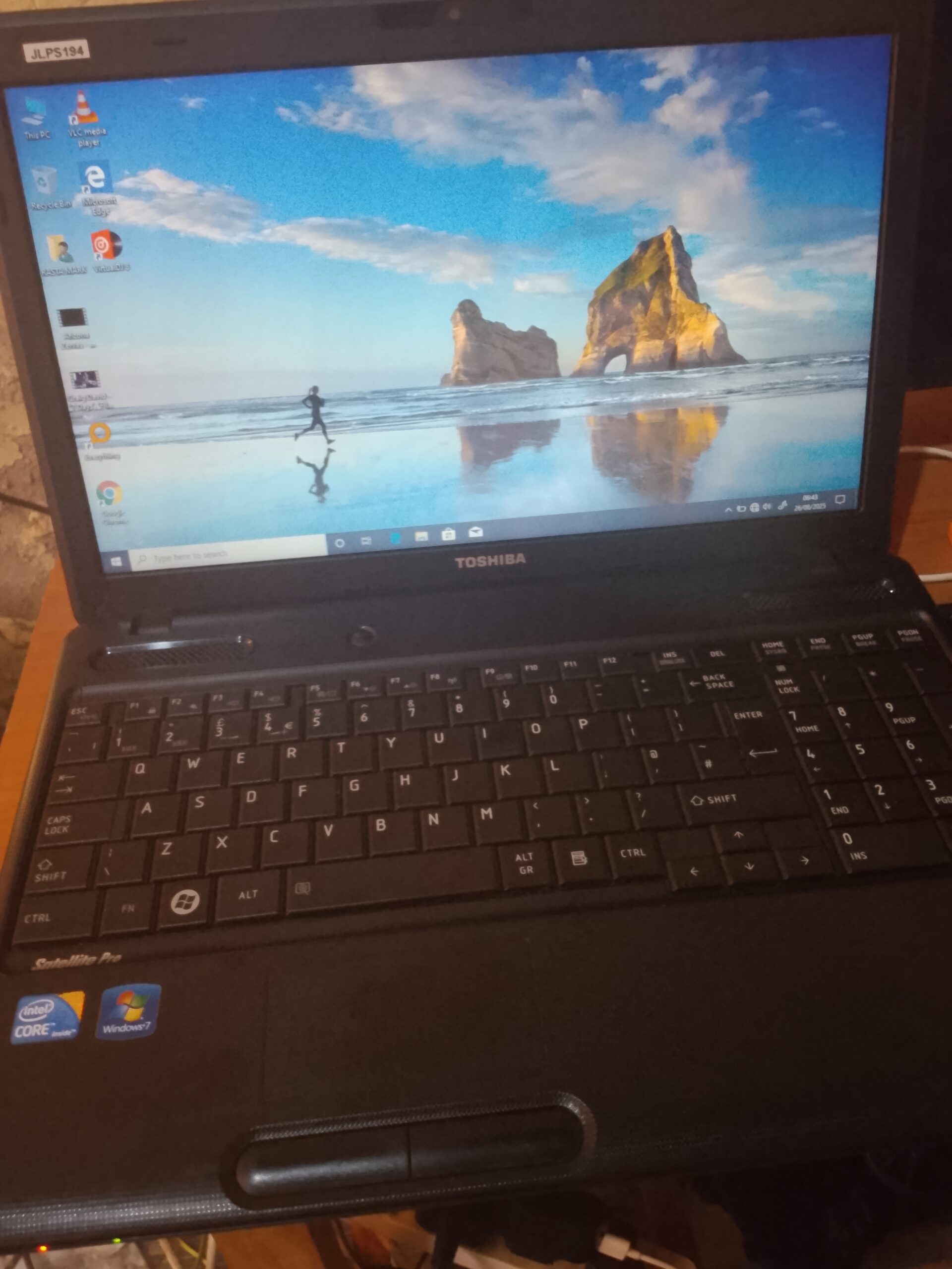 Toshiba laptop i3