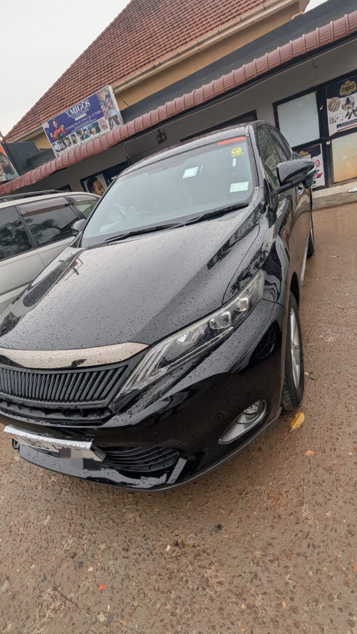 TOYOTA HARRIER UBS