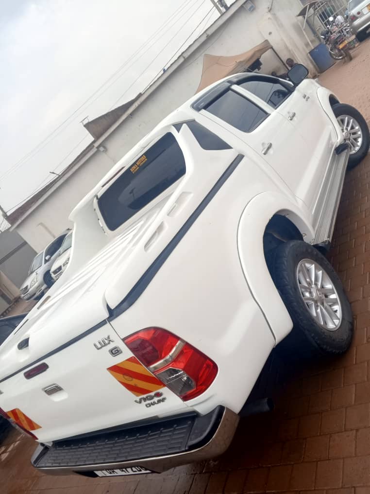 HILUX VIGO (DIGITAL)