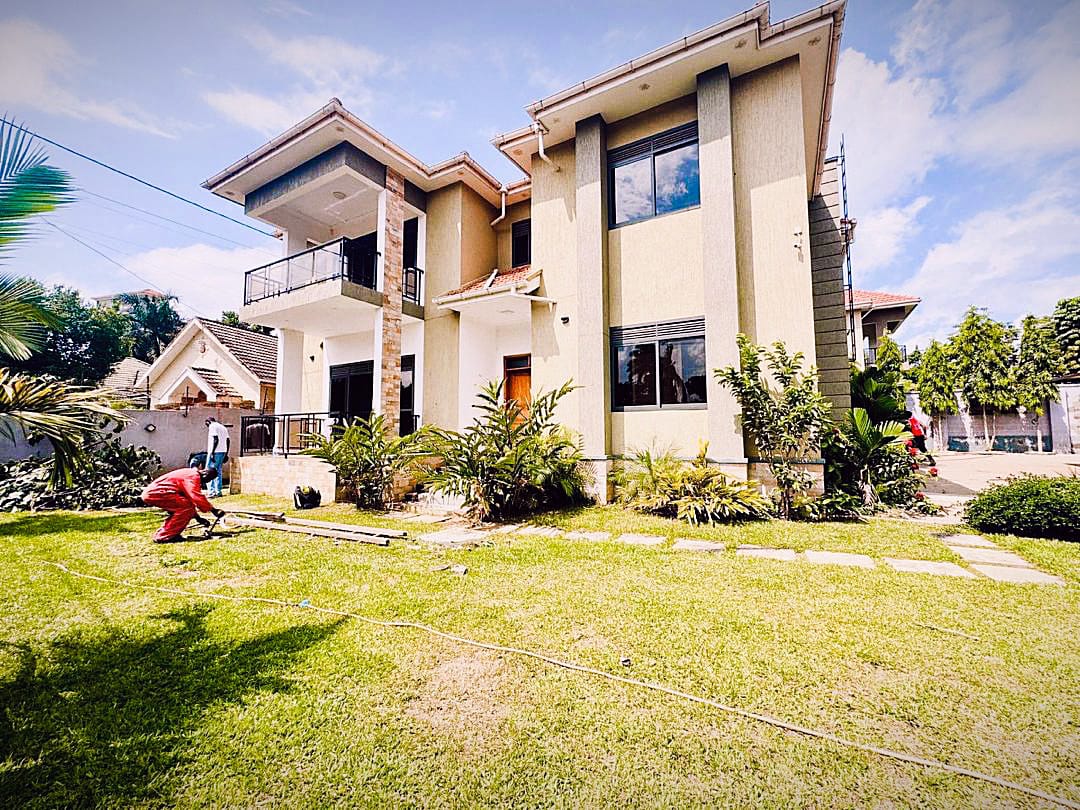 BEAUTIFUL HOUSE FOR SALE