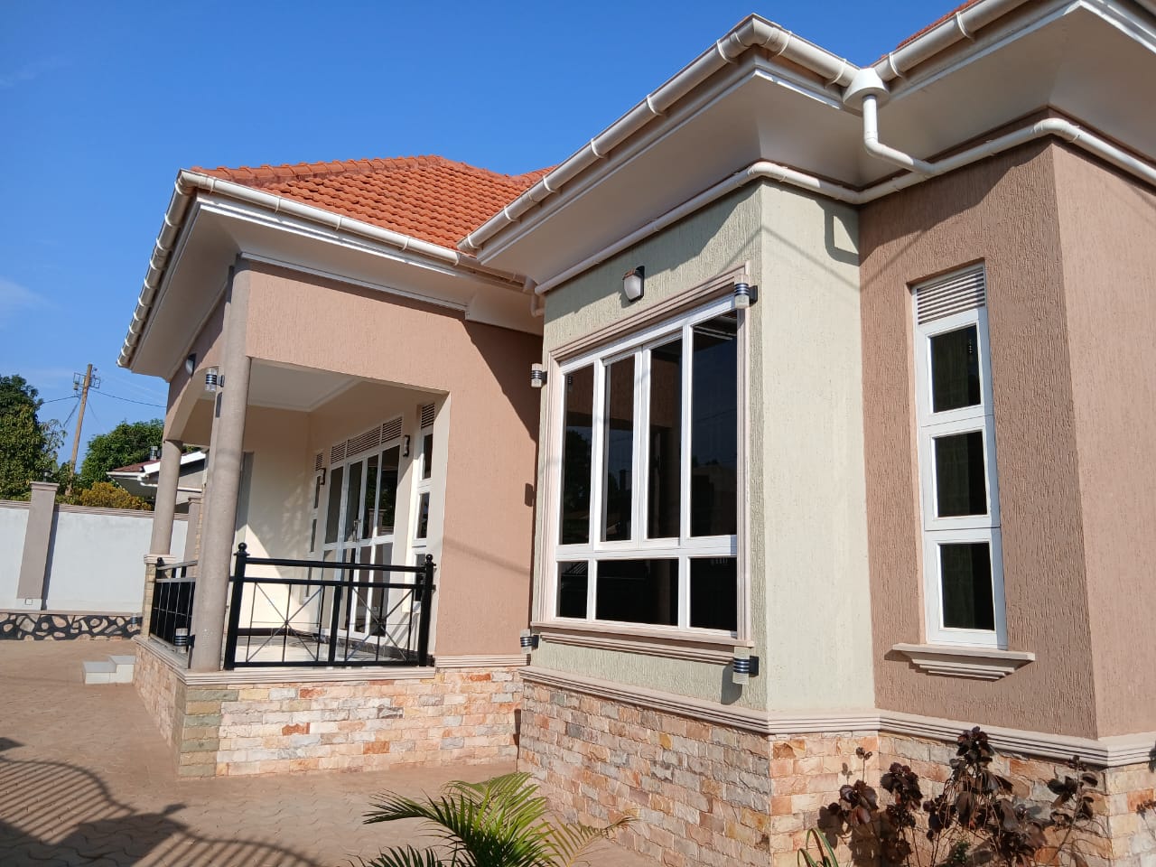 House For Sale In Kitende