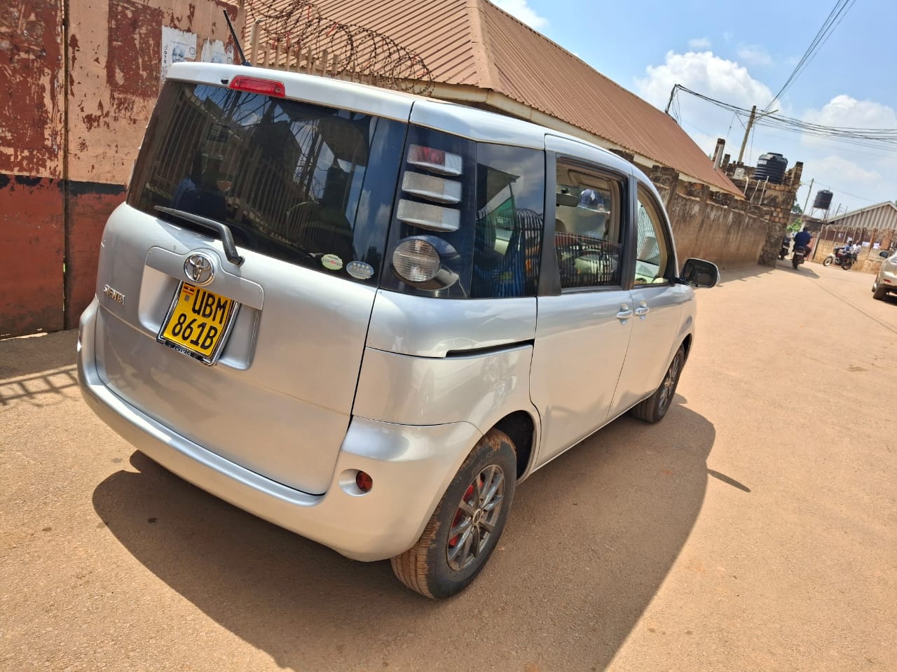 Toyota Sienta For Sale In Uganda