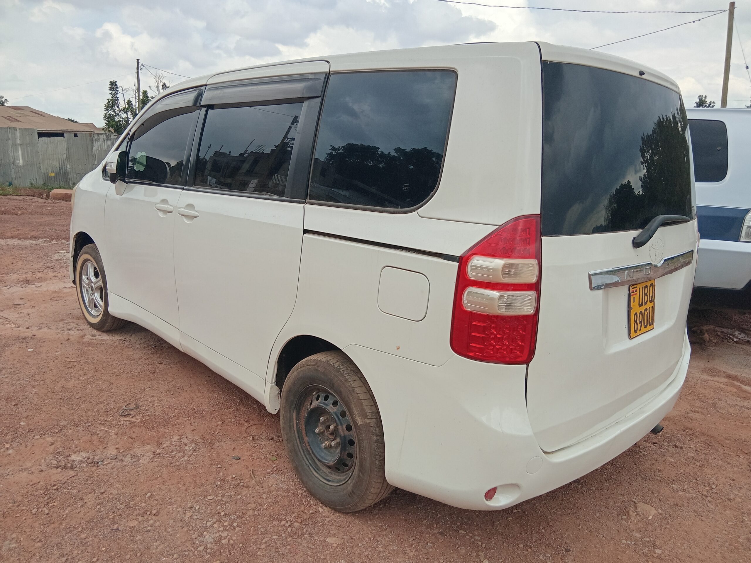 Toyota Noah For Sale