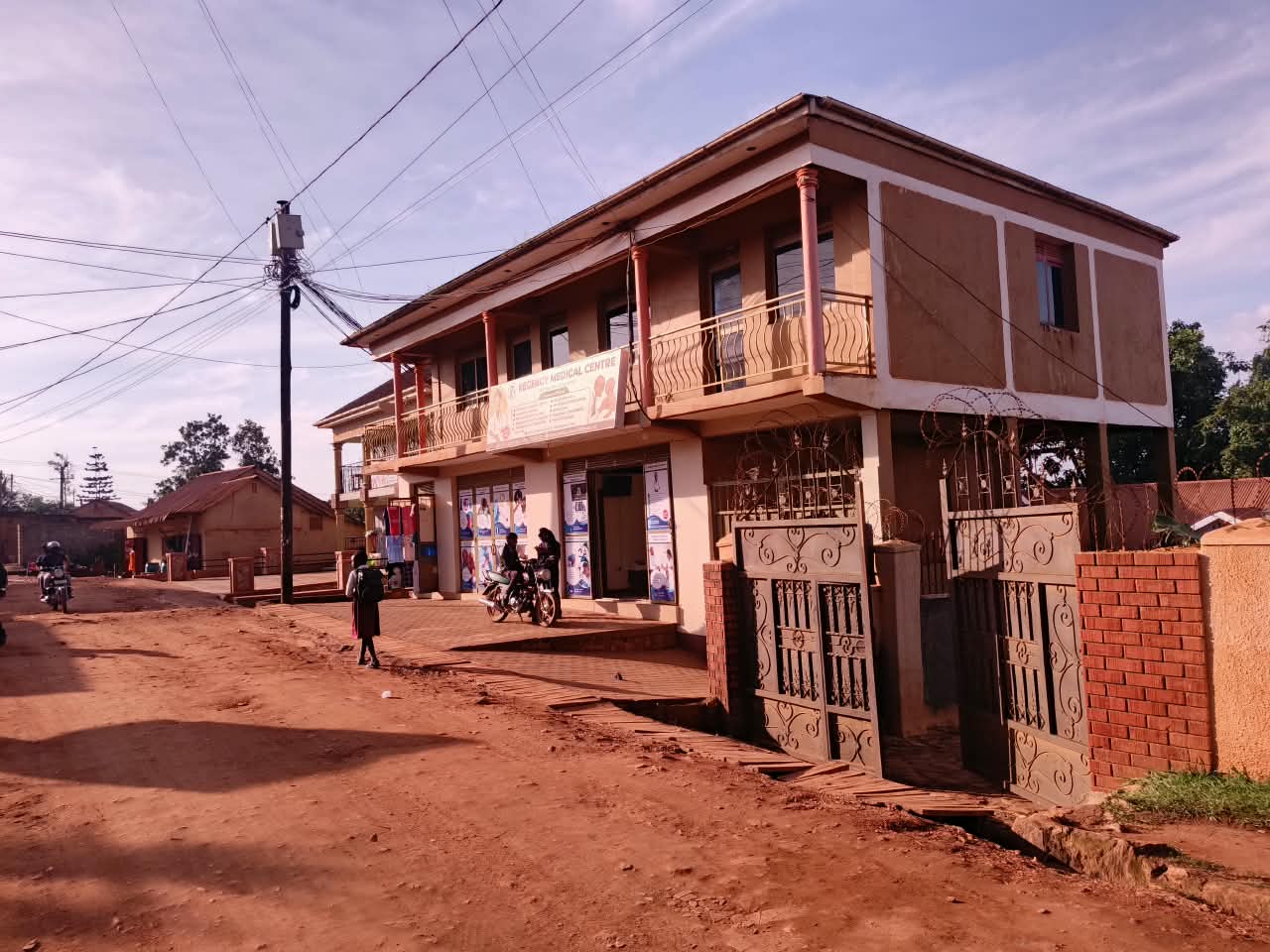 Commercial House For Sale